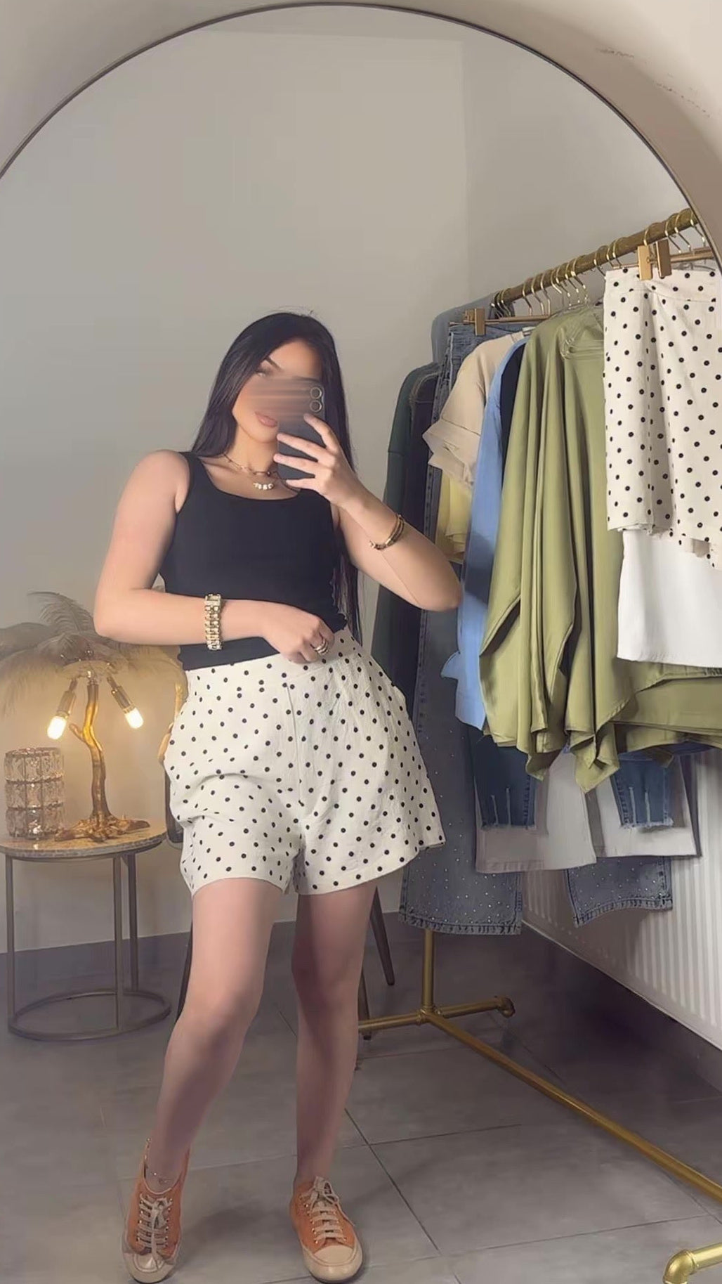 SHORT IB A POIS